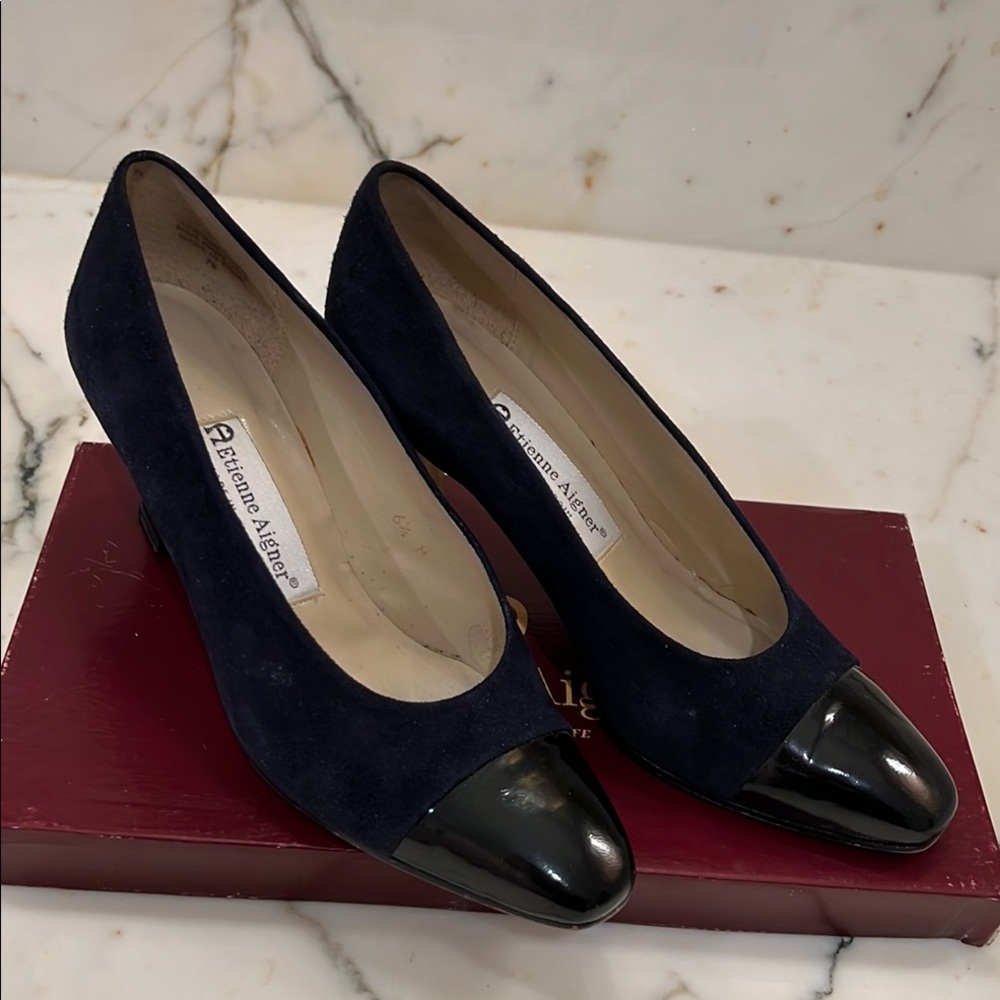 Etienne Aigner Women's Black Pumps